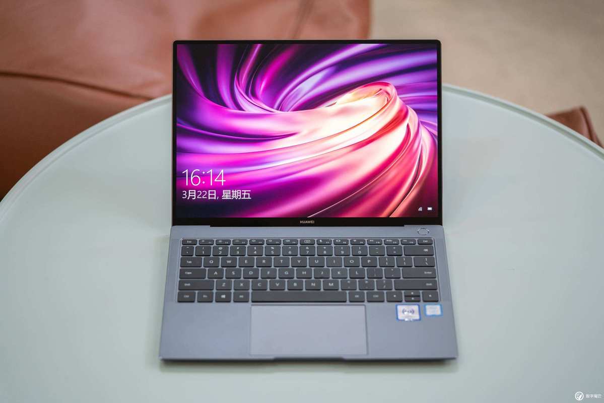 屏幕方面,华为MateBook 14 2023采用了一块14英寸的IPS触控屏,分辨率为2160x1440,屏占比高达90%,这块屏幕不仅色彩饱满、细节清晰,还支持十点触控操作,无论是浏览网页、编辑文档还是观看视频,都能带来极佳的视觉体验,触控操作也让你的使用更加便捷高效。