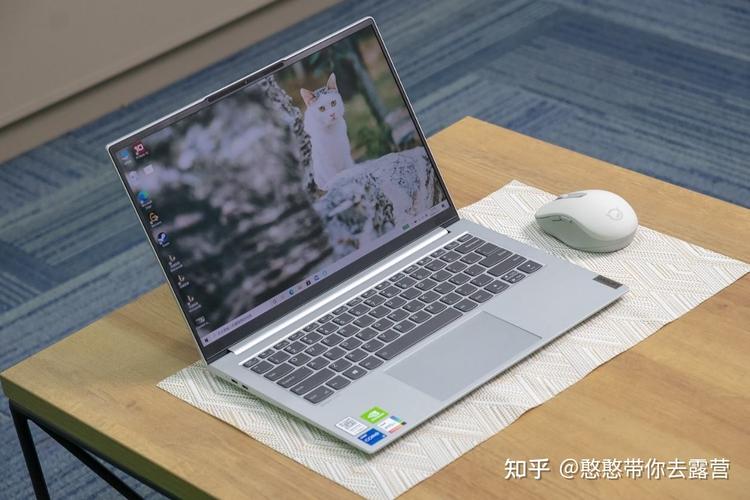 问:在5000元预算内,哪款笔记本最适合学生使用?