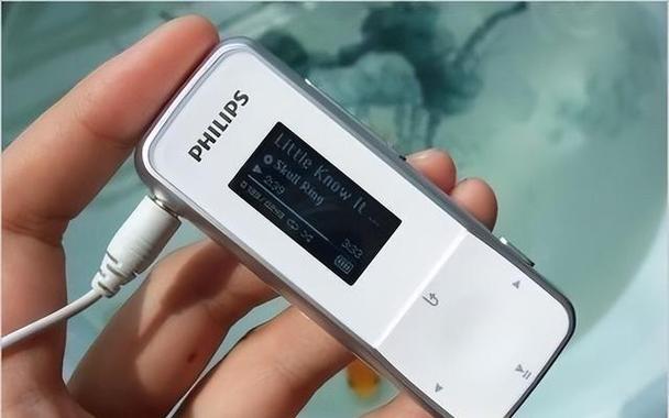 在智能手机与平板电脑日新月异的今天,回望那些曾引领潮流的科技产品,苹果iTouch 3无疑是一颗璀璨的星辰,这款诞生于多年前的音乐与娱乐神器,即便放在今天,其独特魅力依旧不减,就让我们搭乘时光机,一同深入探索iTouch 3的奥秘,看看它究竟好不好,以及它为何能在众多玩家心中留下不可磨灭的印记。