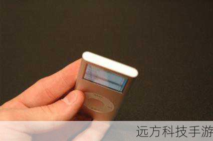 作为一款音乐播放器,存储容量自然是重中之重,苹果iPod nano2 8G配备了8GB的闪存式存储介质,这意味着你可以轻松存储多达数千首歌曲,无论是流行金曲还是古典乐章,都能轻松纳入囊中,随时随地享受音乐的陪伴。