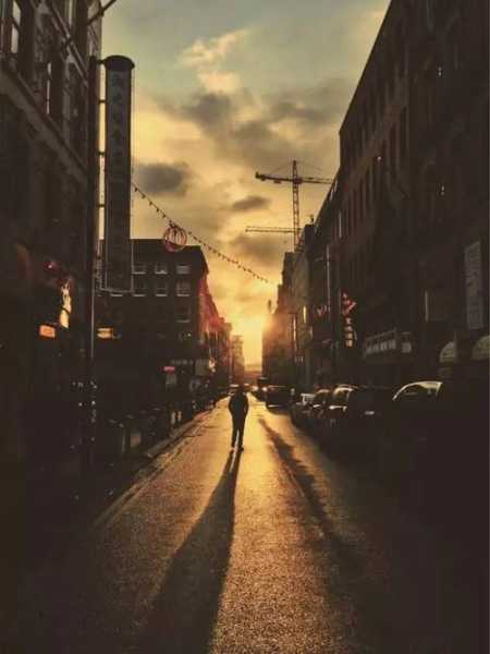 淘汰机制:在任务挑战和分组对抗中,明星嘉宾们需要遵守规则,否则将面临淘汰。