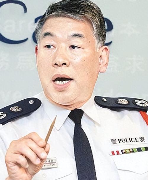 叶兆良是一名高级警司,凌晨风的上司,他对凌晨风的“EU 超时任务”持怀疑态度,但在后来的相处中,他逐渐理解了凌晨风的目的,并帮助她一起寻找凶手。