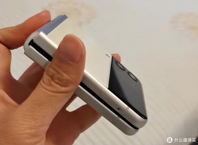 答:是的,三星788DF+的负离子功能确实有效,负离子发生器能够在使用过程中释放出对人体有益的负离子,这些负离子能够吸附空气中的尘埃、细菌等有害物质,并沉降到地面,从而改善室内空气质量,虽然负离子功能的实际效果可能因使用环境和使用时间的不同而有所差异,但它在一定程度上确实能够为用户营造一个更加健康、舒适的工作环境。