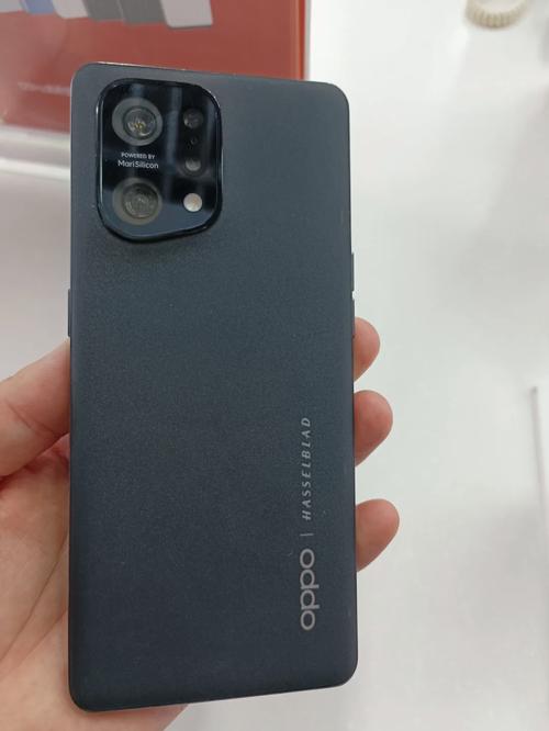 A:Moto P30 Note支持自动对焦、连拍、HDR等多种拍照功能,同时它还配备了后置双摄像头和前置AI美颜摄像头组合,可以满足用户多样化的拍照需求,无论是拍摄风景、人像还是微距细节都能轻松捕捉美好瞬间。