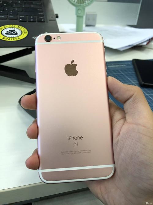 1、机器成色:成色越新的iPhone 6s,其价格自然越高,外观无划痕、屏幕无损坏、电池寿命较长的机器更受消费者青睐,价格也会相应提升。