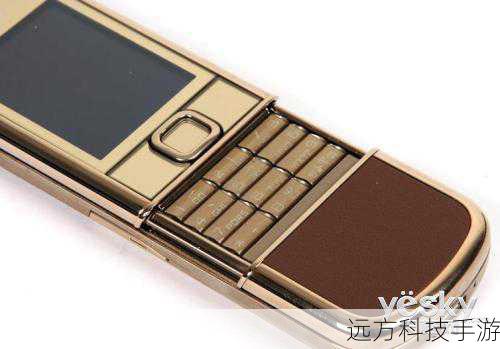 诺基亚8800a黄金版,顾名思义,其最大的亮点便在于那层璀璨夺目的黄金镀层,机身采用高级合金材质,经过精细的打磨与抛光后,再覆盖上一层薄薄的黄金,不仅提升了整体的质感与光泽度,更赋予了手机一种难以言喻的尊贵气息,每当阳光或灯光下,手机表面便会折射出耀眼的光芒,仿佛每一道光线都在诉说着它的不凡与独特。