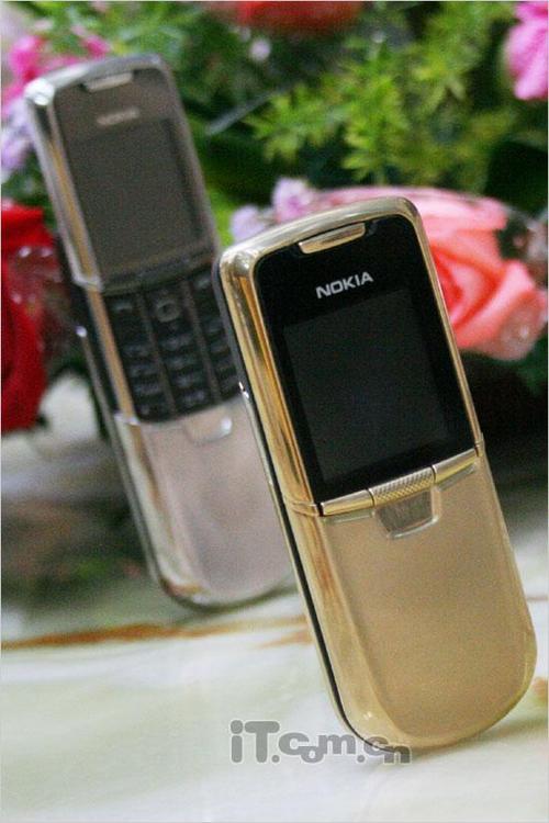 答:诺基亚8800a黄金版适合那些追求独特品味、尊贵身份以及收藏价值的消费者,无论是商务精英、社会名流,还是对奢华有着极高追求的时尚达人,都能在这款手机上找到属于自己的那份尊贵与荣耀。