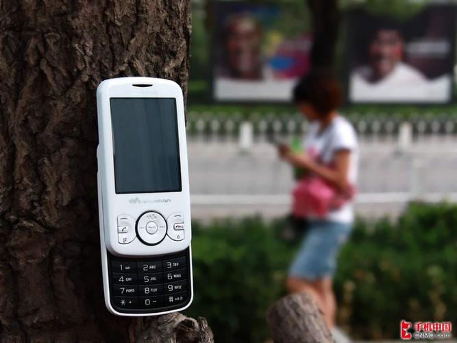 答:索爱W100i主要支持2G网络制式,包括GSM和GPRS,这意味着它可以在全球大多数2G网络覆盖的区域进行通话和数据传输,虽然不支持4G或5G网络,但对于追求复古体验、日常通话和短信需求为主的用户来说,已经足够满足需求。