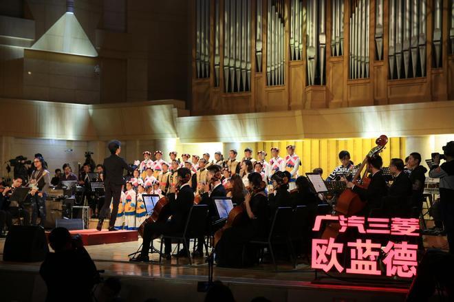 答:《中国梦想秀》第八季的梦想助力团成员包括周立波、蔡国庆、郭敬明、陈欢、朱丹、华少等,他们将在节目中为追梦人提供支持和帮助,见证他们实现梦想的过程。