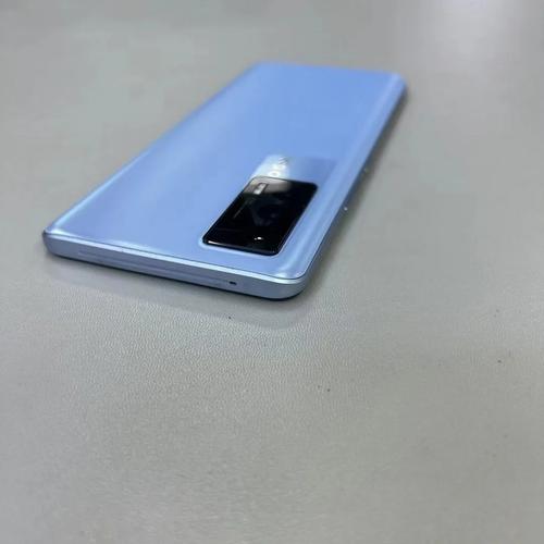 问题二：iQOO Neo5云影蓝的图片在社交媒体上分享效果如何？