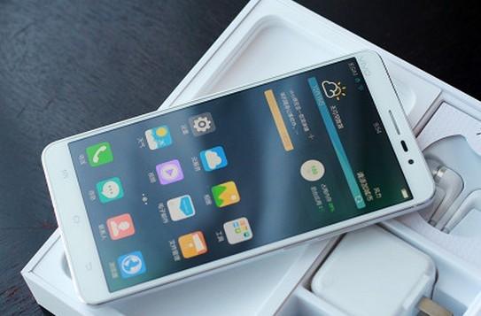购买vivo X3S时,用户通常会获得以下标配内容: