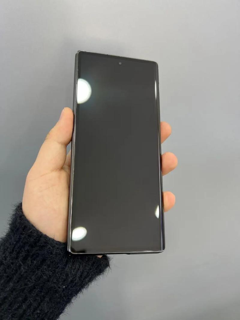 问题二:vivo X Fold2的续航表现如何?