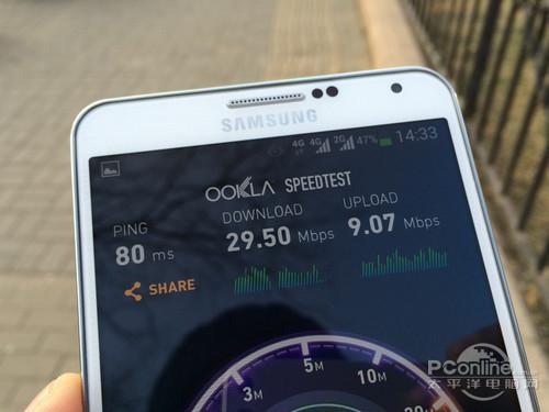 三星GALAXY Note3支持多种网络制式,包括移动4G(TD-LTE)、移动3G(TD-SCDMA)以及联通和移动的2G(GSM)网络,部分版本还支持联通3G(WCDMA)网络(仅国际漫游)。