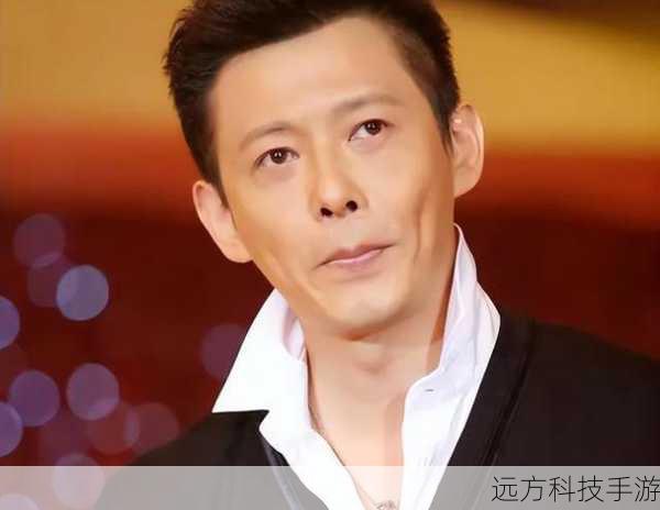 剧中严振声要过继给舅舅是因为他 13 岁那年,父亲突然离世,为了不让家族产业落入他人之手,他选择过继给了没有子嗣的舅舅。