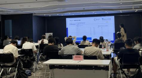 4、社区互动:内置论坛和交流功能,用户可以在其中分享资源、技巧和经验,形成一个互助学习的社区环境。