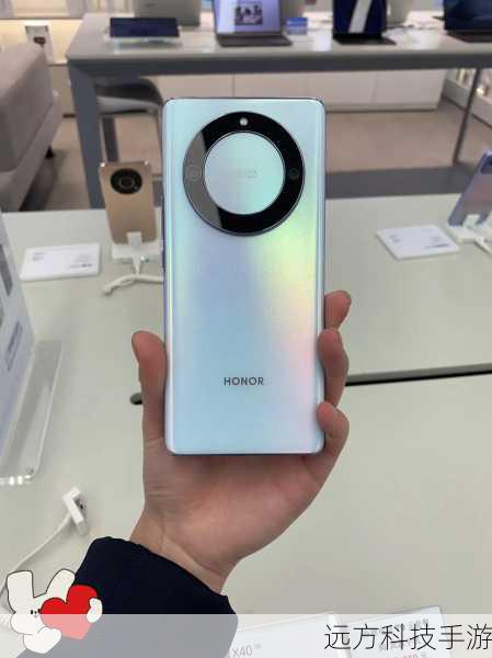 荣耀X40首次在千元档手机中引入了OLED曲屏设计,6.67英寸的屏幕不仅色彩鲜艳、对比度高,还通过45°微曲屏设计提升了握持手感,为用户带来了极致的视觉体验,而荣耀X50则更进一步,采用了6.78英寸的AMOLED显示屏,分辨率提升至1.5K,同时支持120Hz高刷新率,无论是浏览网页、观看视频还是玩游戏,都能感受到丝滑流畅的视觉效果,X50还采用了1920Hz高频PWM调光技术,有效降低了屏幕闪烁感,对眼睛更加友好。