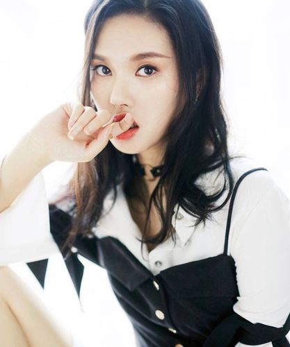 Kitty(商侃饰):宫洺的助理,是一个干练、聪明的职业女性,对宫洺有着特殊的感情。