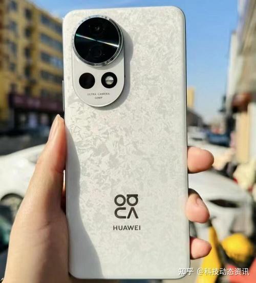 后置双摄像头(1200万+200万像素),前置800万像素摄像头,支持多种拍照模式,如美颜、夜景模式等,满足用户多样化的拍照需求。