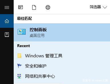    - 在iBooks中，点击屏幕顶部的“更多”按钮，然后选择“调整文字大小”，在此处，你可以手动调整字体大小，以适应个人阅读习惯。