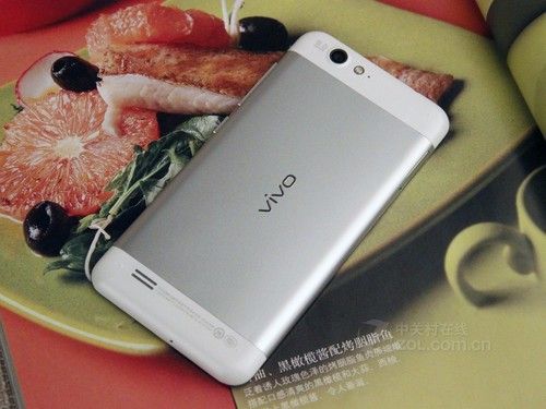 A:步步高vivo X1st作为音乐旗舰的代名词,其音质表现自然不容小觑,该手机搭载了专业的音频处理芯片,配合高保真耳机,能够为用户带来出色的音质体验,无论是低音的浑厚、中音的清晰还是高音的明亮,步步高vivo X1st都能完美呈现。