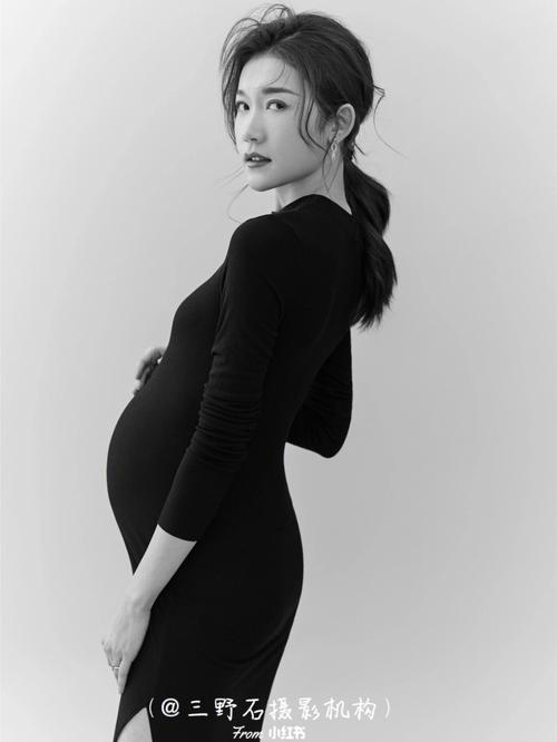 面对49899元的售价,不少摄影爱好者可能会感到犹豫,但当我们深入了解D3X的画质、性能以及功能后,不难发现,这个价格背后所蕴含的价值是远超其表面的,对于专业摄影师而言,一款能够显著提升作品质量的相机,无疑是他们职业生涯中的重要投资,而对于摄影发烧友来说,拥有这样一款旗舰级相机,更是对摄影艺术追求的一种体现。