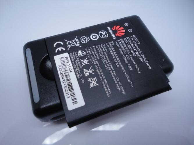 答:荣耀Honor+ U8950D内置了一块1930毫安时的锂电池,虽然相比现在的智能手机来说电池容量并不算大,但在当时已经足够满足用户一天的正常使用需求,如果用户经常进行高强度的使用如玩游戏、看视频等,可能需要更频繁地充电,不过,考虑到该手机发布于2012年,其续航能力在当时已经算是相当不错的了。