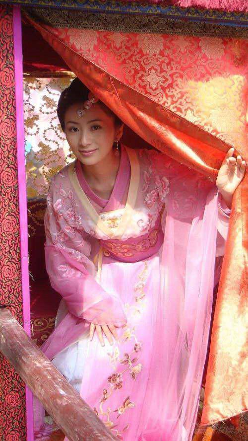 刘庭羽 饰 张婉柔