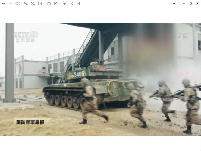 - 在团队合作模式下,考虑队友间的协同作战,选择具有增益效果的武器和角色,如极夜AK-47、幽灵角色的隐身技能;
