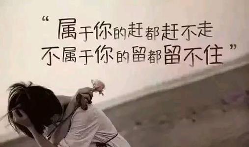 面对敌人追捕时,运用你的智慧选择合适的隐藏地点,记得,环境中的每一个细节都可能是你的掩护,比如利用阴影、障碍物进行伪装。