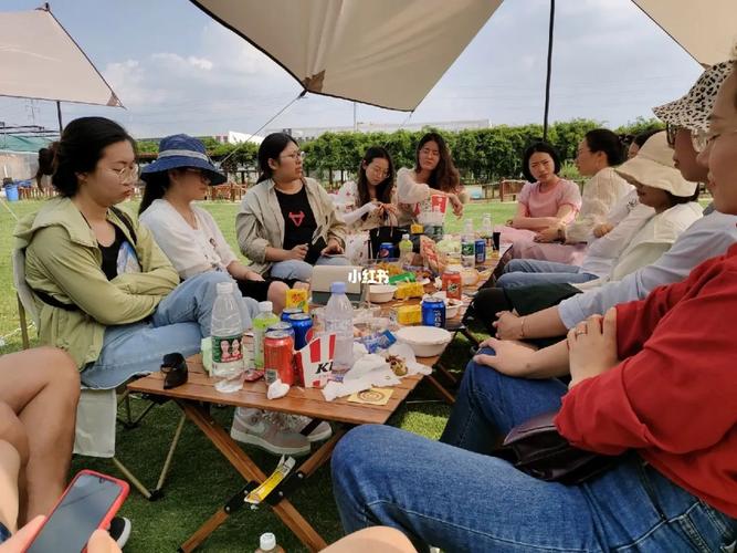 参与现实生活:不要忽视与家人、朋友的交流,参与户外活动,保持生活的多元化。