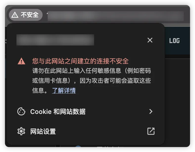 当服务器与客户端位于不同域时，浏览器会阻止Ajax请求，这是出于安全考虑，解决方法通常是服务器配置CORS（Cross-Origin Resource Sharing）策略，或者使用JSONP（JSON with Padding）作为替代方案。