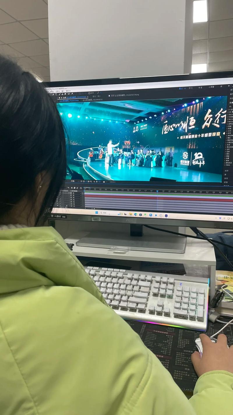 对于综艺节目来说,制作团队的精心策划和用心呈现至关重要,从选题到嘉宾邀请,从拍摄到后期制作,每一个环节都需要投入大量的精力和时间,只有这样,才能打造出一档高品质、有深度的综艺节目。