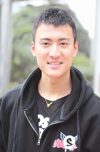 答:戚迹是辽宁省大连市人。