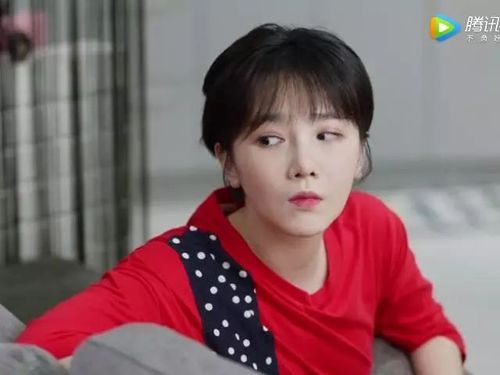 晋小妮在这一集中也有不少故事,她在感情上依然容易冲动,做出了一些让人意想不到的事情,这也给她自己带来了不少麻烦。