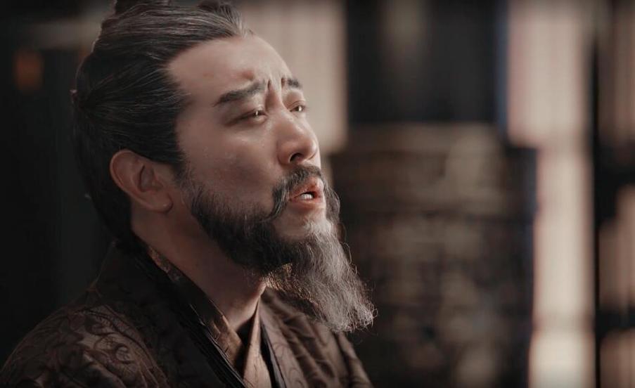 答:于和伟还出演过《三国》中的刘备、《军师联盟》中的曹操等经典角色。