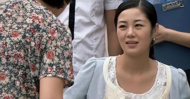 答:乡村爱情圆舞曲王小蒙的扮演者是毕畅。