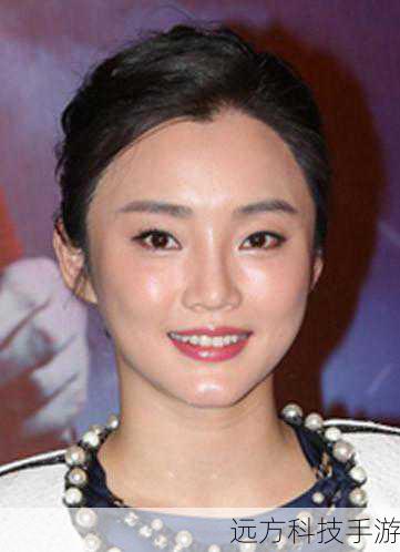 刘晓靓的演艺生涯并非一帆风顺,但她凭借着对表演的热爱和执着,不断突破自我,取得了令人瞩目的成绩,她的努力和付出为她赢得了观众的认可和喜爱。