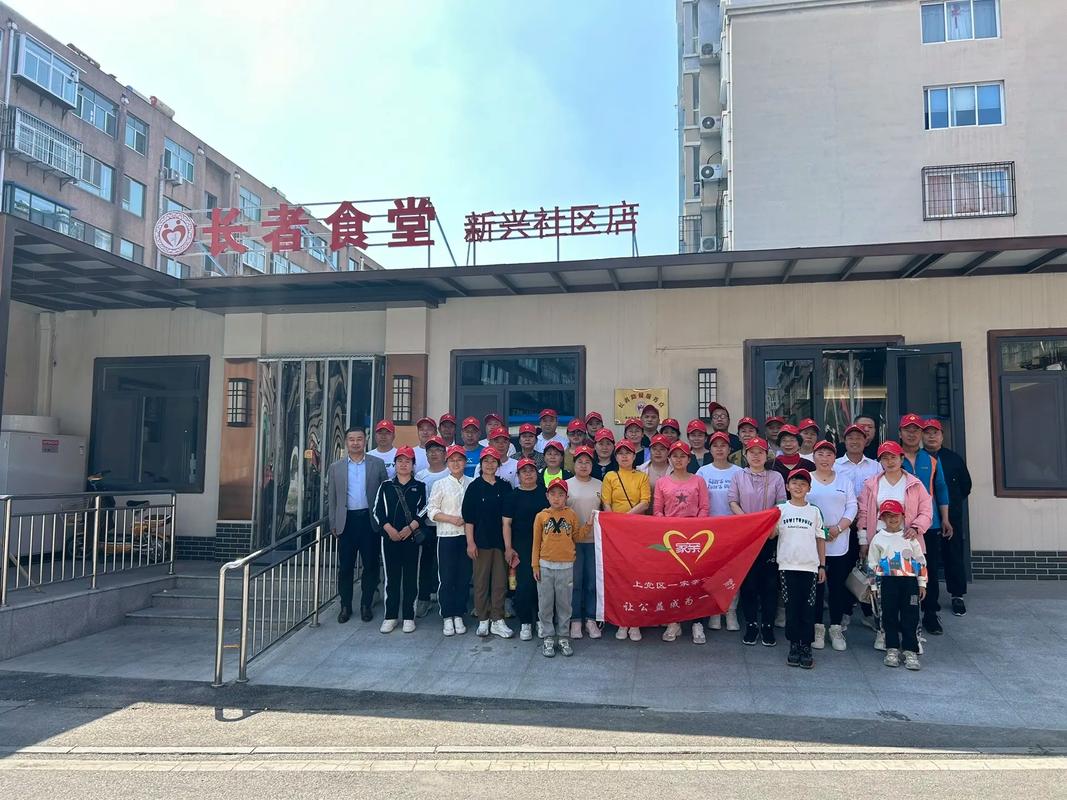 3、团队配合:阿木木的技能需要与其他队友的配合,通过良好的沟通,可以实现对敌方关键目标的有效控制,从而改变战场局势。