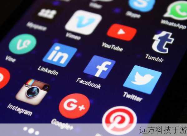 官方社交媒体平台:关注游戏的官方Facebook、Twitter、微博等社交媒体账号,经常发布活动信息和礼包领取链接。