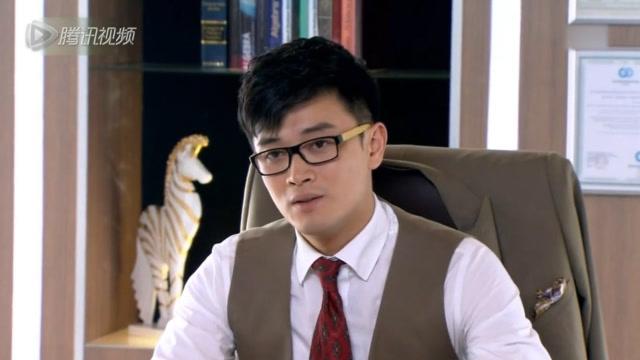 答:陈笑飞为了图谋林家财产而背叛林多美。
