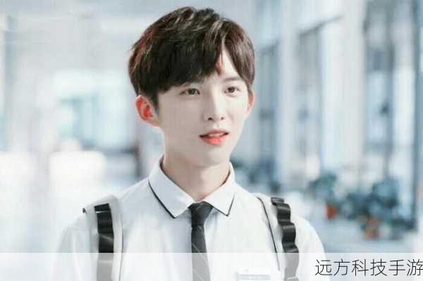 陆一白,由孙泽源饰演,是一个学霸级人物,外表高冷,但内心却有着温柔细腻的一面,他对林星辰从一开始的嫌弃到后来逐渐产生感情,这种情感的转变十分细腻动人。