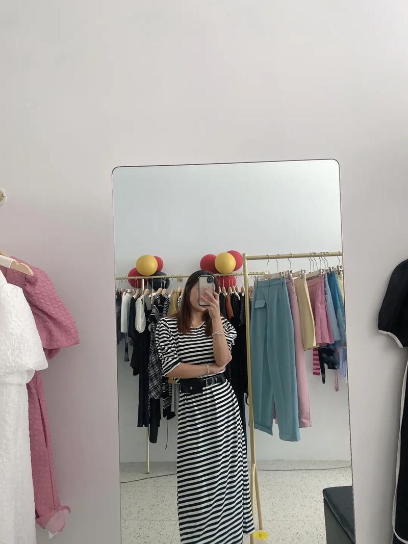 问:剧中姜美丽的亲生母亲是谁?