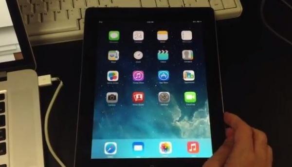 回答：由于iPad2发布时间较早，其硬件性能可能无法完全支持最新的iOS系统版本，苹果通常会根据设备的硬件能力来决定哪些设备可以升级，虽然iPad2可以升级到某个较新的iOS版本，但可能无法获得最新的所有功能和安全更新，建议查看苹果官方网站或咨询苹果客服，以获取最准确的升级信息。