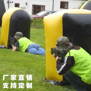 1、障碍物利用:在有障碍物的区域设置陷阱或吸引敌人靠近,利用地形进行包围。