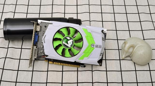 在实际应用中,GT 740M凭借其出色的性能表现,能够轻松应对主流游戏和日常图形处理任务,无论是畅玩《英雄联盟》、《守望先锋》等热门网游,还是进行视频剪辑、图像处理等专业工作,GT 740M都能提供流畅、稳定的体验,对于追求极致画质和超高帧率的玩家来说,GT 740M可能略显力不从心,但对于大多数用户而言,它已经足够出色。