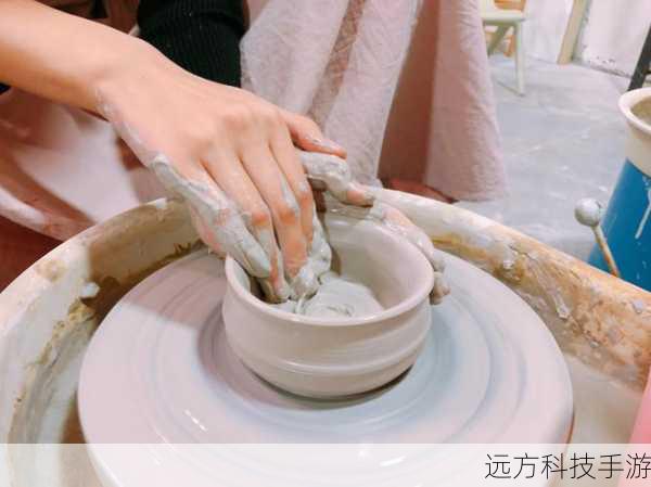 陶之恋剧情，爱与艺术的交织