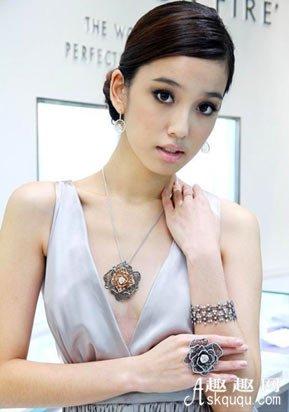 问题 3:除了演艺事业,陈庭妮在其他领域还有哪些成就?