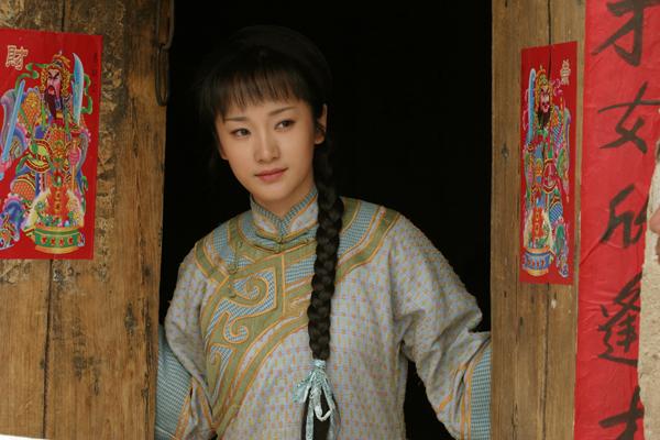 答：夏凡出演过《大敦煌》《女人一辈子》《杀虎口》等多部影视作品。