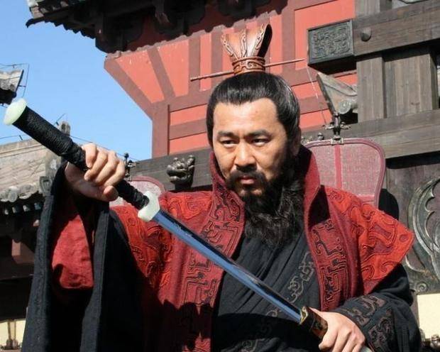 董卓的势力依然强大，他不断地使出各种阴谋诡计，试图阻止曹操等人的行动，正义的力量终究是不可阻挡的。