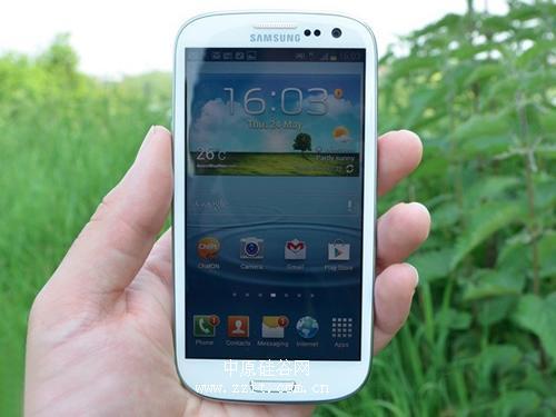 答:三星GALAXY S3 i9300作为一款经典机型,随着时间的推移,其生产成本逐渐降低,同时市场上也有大量二手或翻新设备流通,为了吸引更多消费者关注,商家也会适时推出促销活动,因此在西安等地区的售价相对亲民。